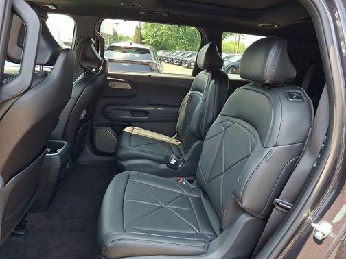 Panthera-Metal 2027 Kia Telluride Hybrid SX