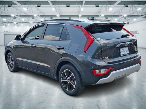 Interstellar Gray 2026 Kia Niro LX