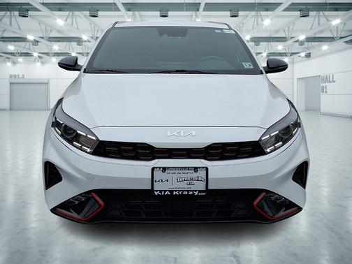Snow White Pearl 2024 Kia Forte GT-Line