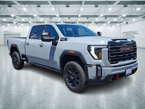 Thunderstorm Gray 2024 GMC Sierra 2500 AT4