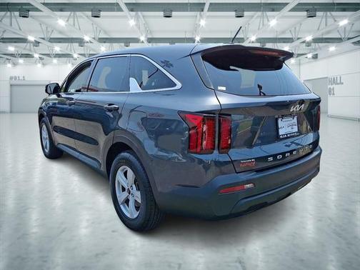 2022 Kia Sorento LX