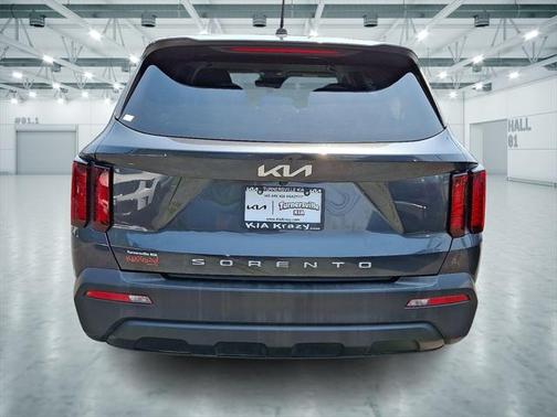 2022 Kia Sorento LX