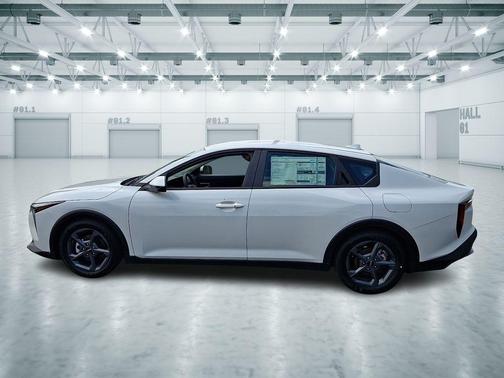 Snow White Pearl 2026 Kia K4 LXS