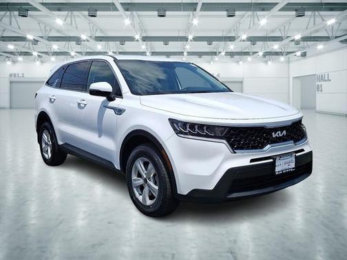 2022 Kia Sorento LX
