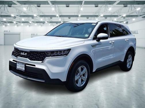 2022 Kia Sorento LX