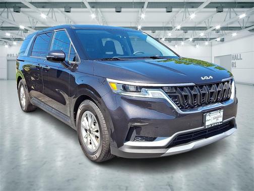 2022 Kia Carnival LX