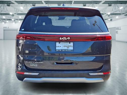 2022 Kia Carnival LX