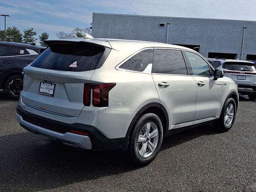 2026 Kia Sorento LX