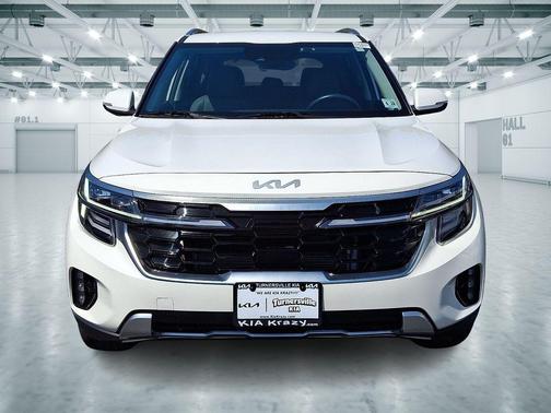 Snow White Pearl 2024 Kia Seltos SX Turbo