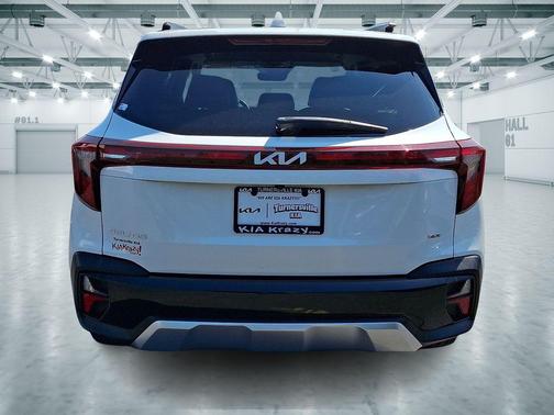 Snow White Pearl 2024 Kia Seltos SX Turbo