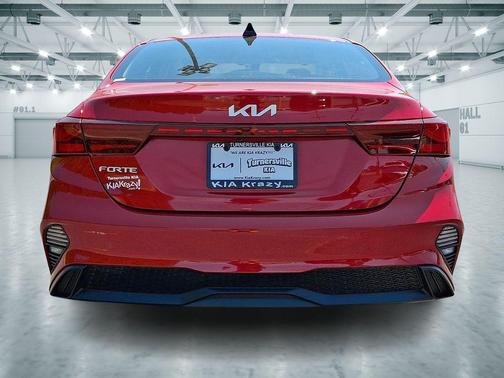 Currant Red 2023 Kia Forte LXS