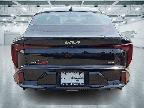 Aurora Black Pearl 2025 Kia K4 GT-Line