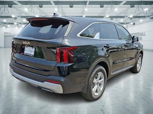 2025 Kia Sorento LX
