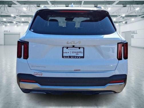 Glacial White Pearl 2026 Kia Sorento S
