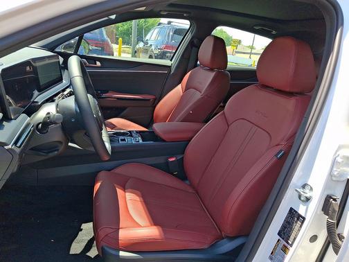 Snow White Pearl 2026 Kia K5 GT-Line