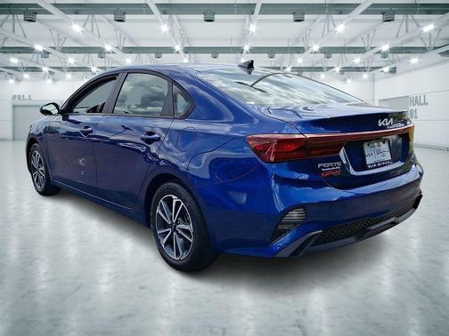Deep Sea Blue 2022 Kia Forte LXS