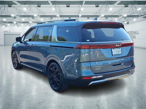2024 Kia Carnival SX