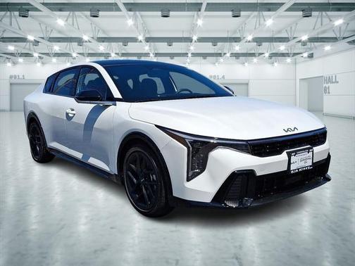 2025 Kia K4 GT-Line Turbo