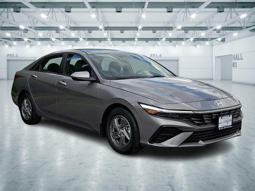 Fluid Metal 2024 Hyundai ELANTRA SE