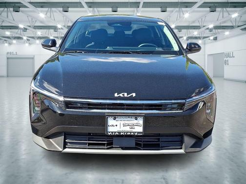 Aurora Black Pearl 2026 Kia K4 EX