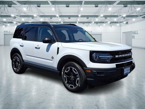 Oxford White 2021 Ford Bronco Sport Outer Banks