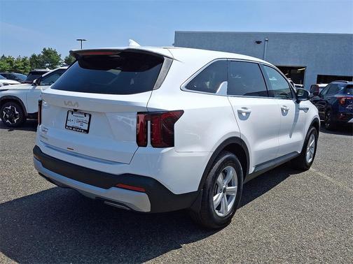 2025 Kia Sorento LX