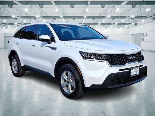 2022 Kia Sorento LX