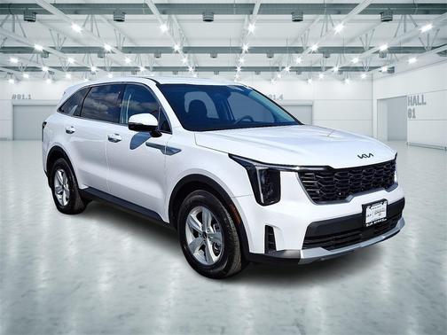2025 Kia Sorento LX