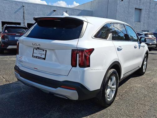 2025 Kia Sorento LX