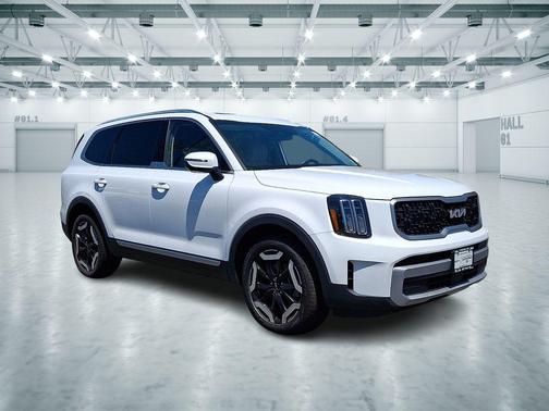 Glacial White Pearl 2023 Kia Telluride EX