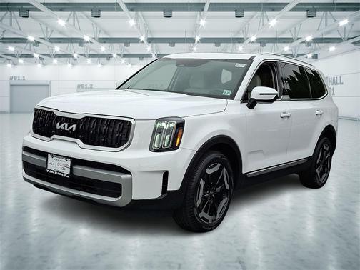 Glacial White Pearl 2023 Kia Telluride EX