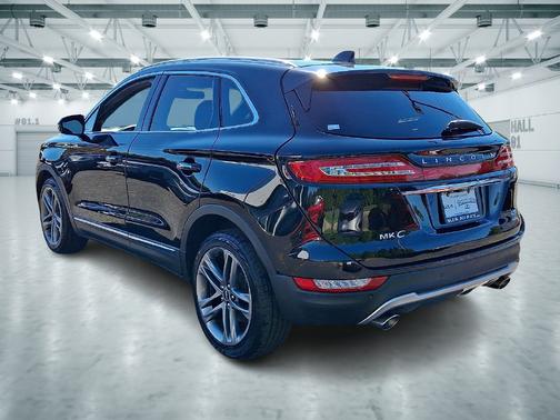 Black Metallic 2019 Lincoln MKC Base