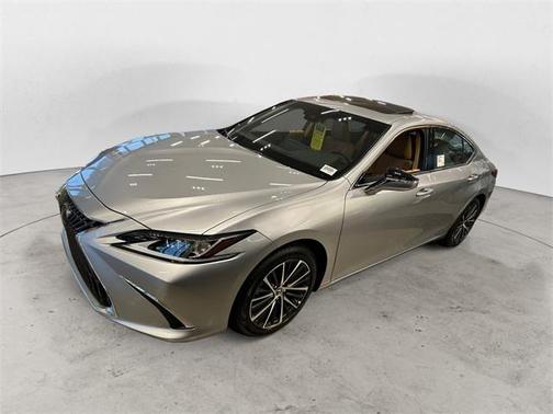 2025 Lexus ES 300h Base