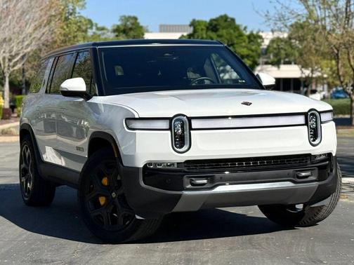 2023 Rivian R1S Launch Edition