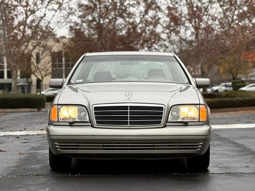 1999 Mercedes-Benz S-Class S 320 LWB Sedan 4D