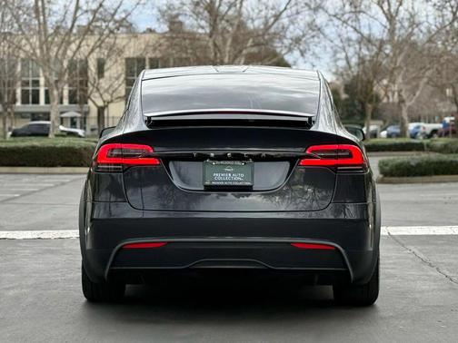 2023 Tesla Model X Standard Range