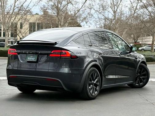 2023 Tesla Model X Standard Range