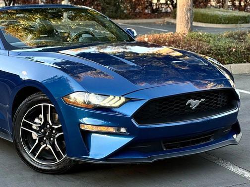 2022 Ford Mustang EcoBoost Premium