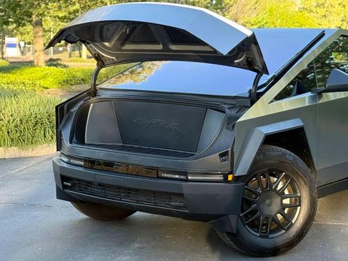 2025 Tesla Cybertruck All-Wheel Drive