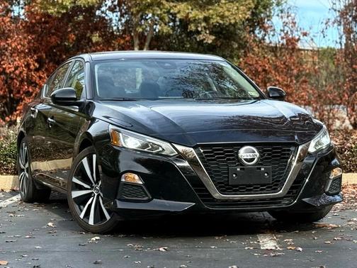 2021 Nissan Altima SR FWD