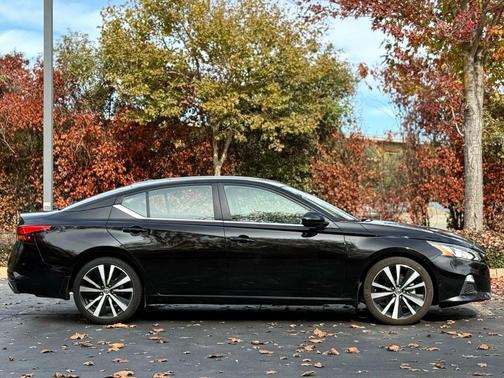 2021 Nissan Altima SR FWD