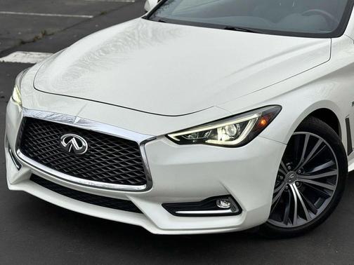 2018 INFINITI Q60 3.0T LUXE
