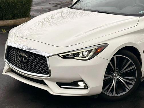 2019 INFINITI Q60 2.0t PURE