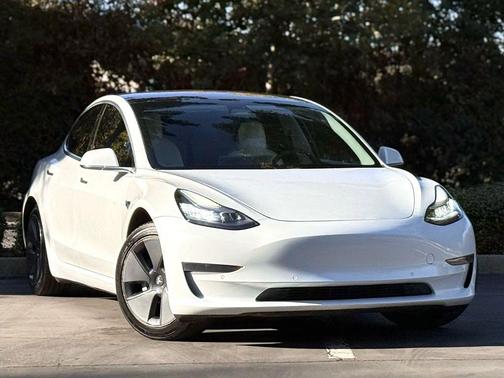 2020 Tesla Model 3 Standard Range Plus