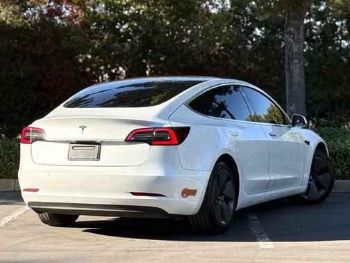 2020 Tesla Model 3 Standard Range Plus