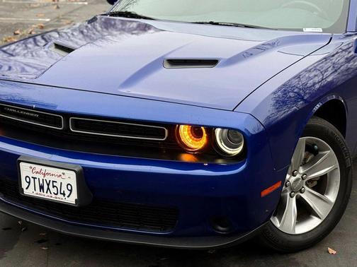 2021 Dodge Challenger SXT