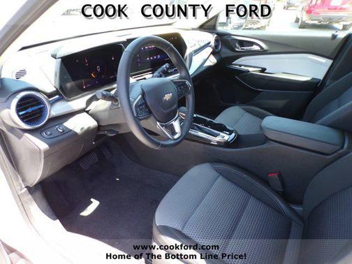 White 2025 Chevrolet Trax LT