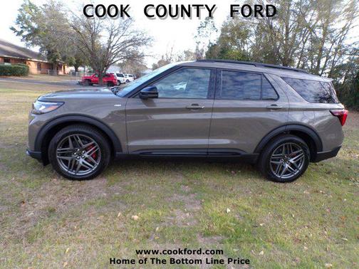 2026 Ford Explorer ST-Line