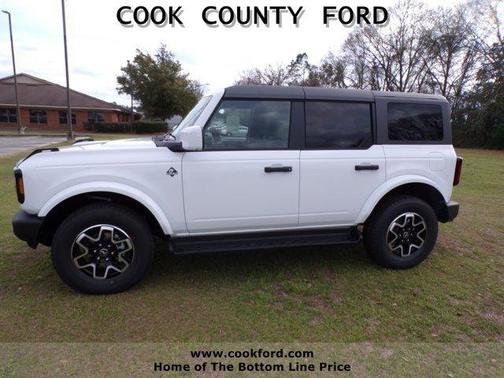 2026 Ford Bronco Outer Banks
