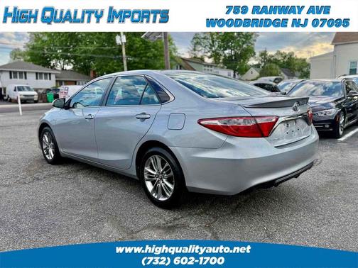 Celestial Silver Metallic 2017 Toyota Camry LE